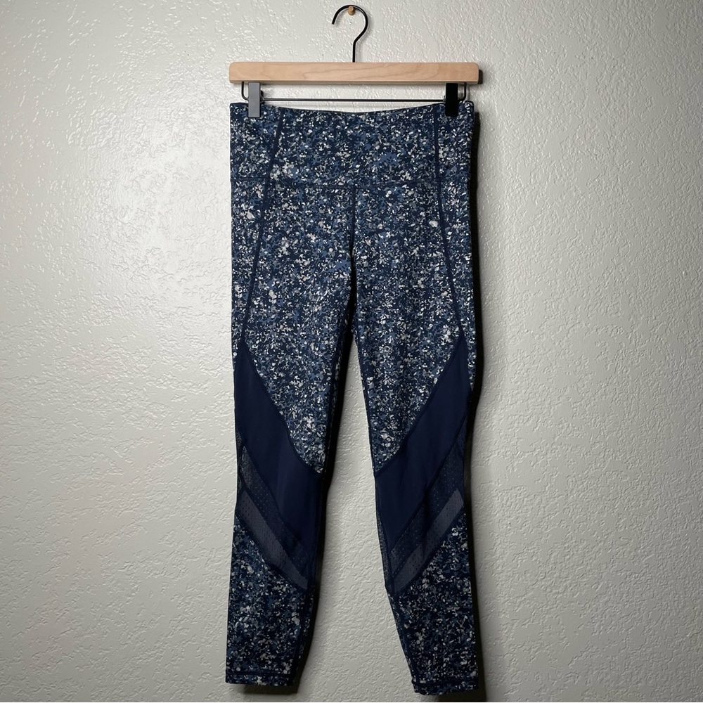 Athleta Sandstone Salutation 7/8 Tight Navy Leggings Pattern Mesh Details - Picture 3 of 13